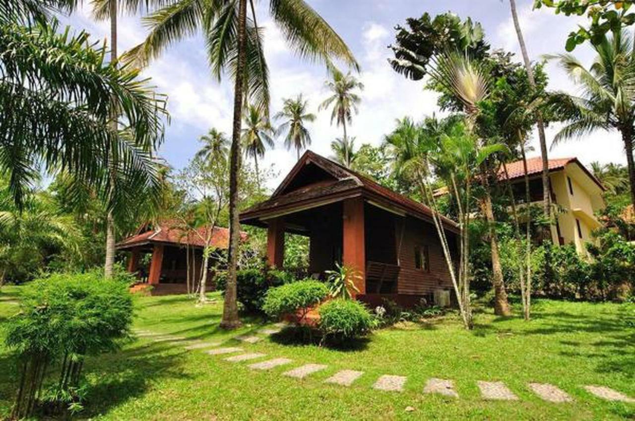 Baan Mai Beachfront Lone Island Phuket Eksteriør bilde