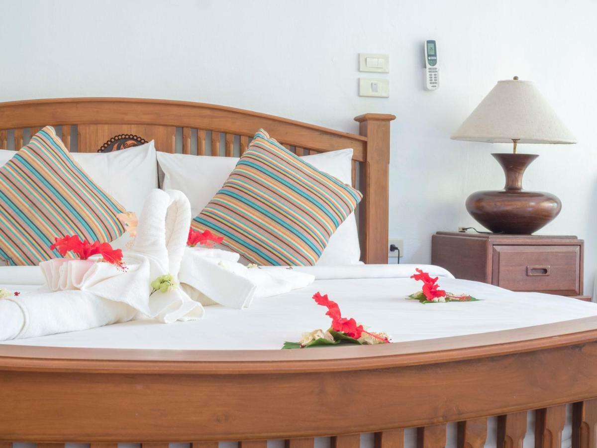 Baan Mai Beachfront Lone Island Phuket Eksteriør bilde