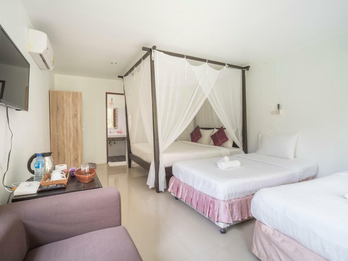 Baan Mai Beachfront Lone Island Phuket Eksteriør bilde
