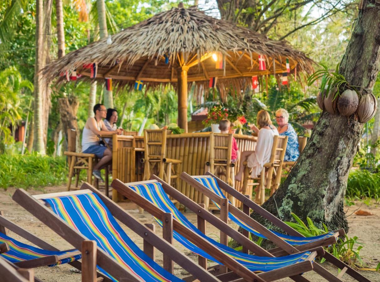 Baan Mai Beachfront Lone Island Phuket Eksteriør bilde