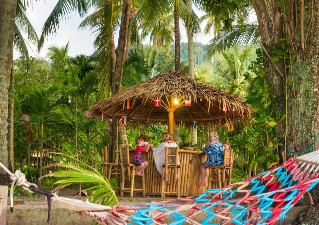 Baan Mai Beachfront Lone Island Phuket Eksteriør bilde